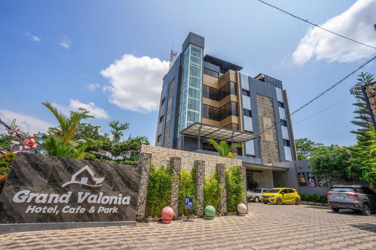 Grand Valonia Ξενοδοχείο Jembel Εξωτερικό φωτογραφία