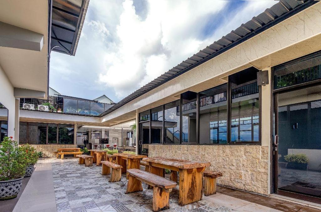 Grand Valonia Ξενοδοχείο Jembel Εξωτερικό φωτογραφία